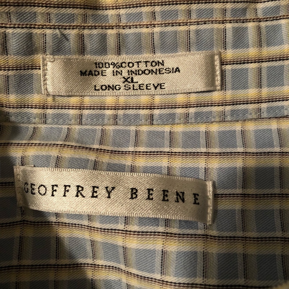 Button down - Picture 5 of 5